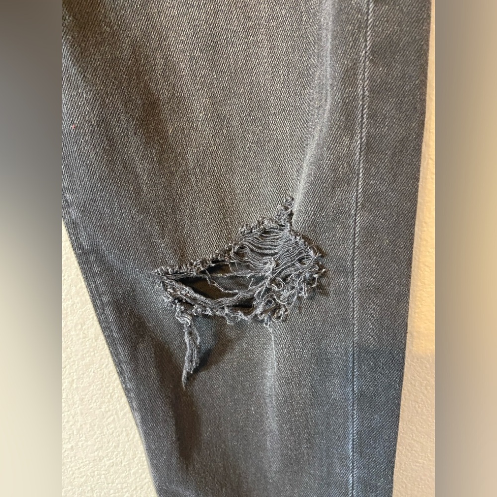 American Eagle Black Distressed Mom Jeans Size 00 - Picture 4 of 10